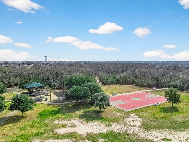 Building Photo - 1308 Roanoke Ct