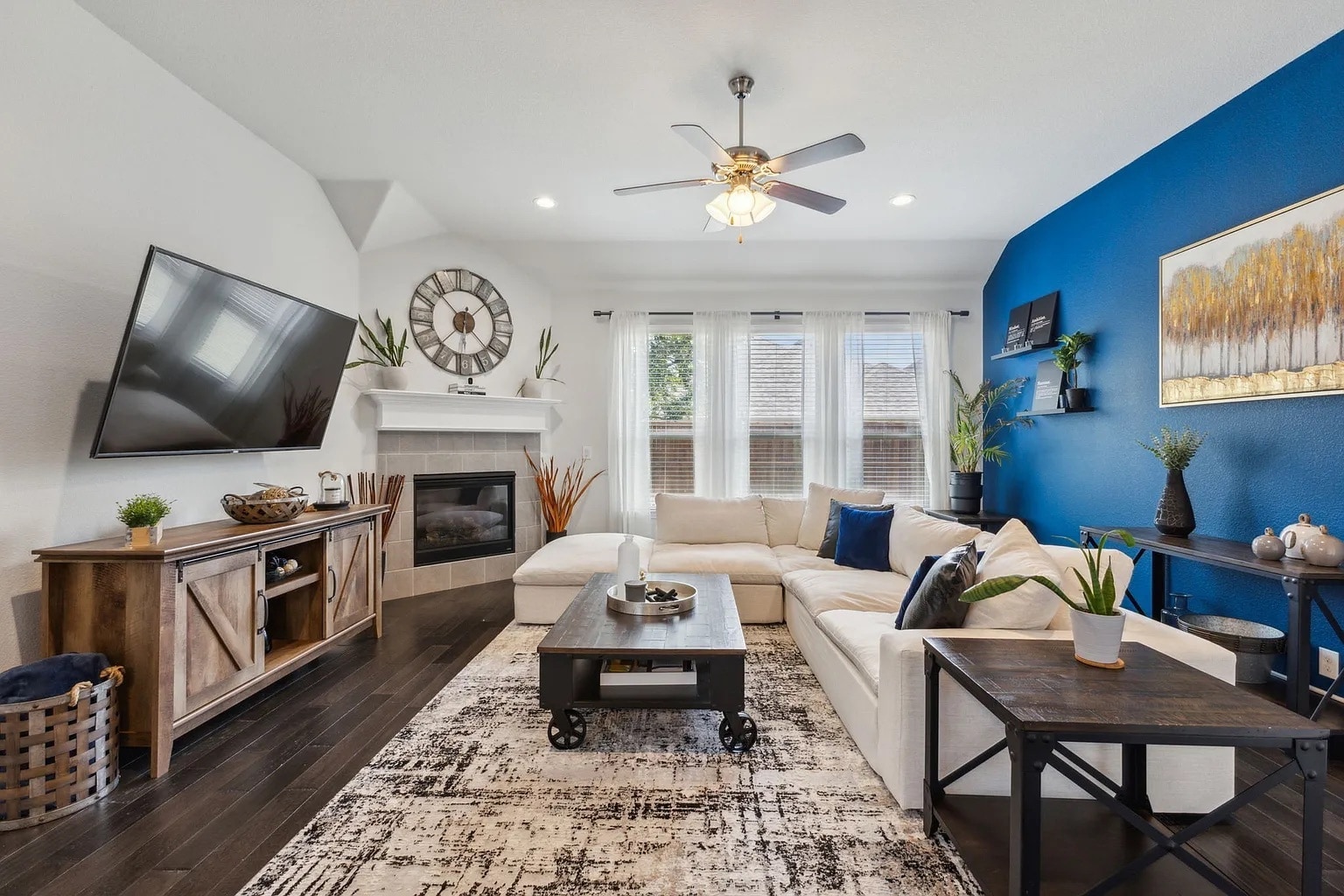 Building Photo - 5601 Bottiglia Way