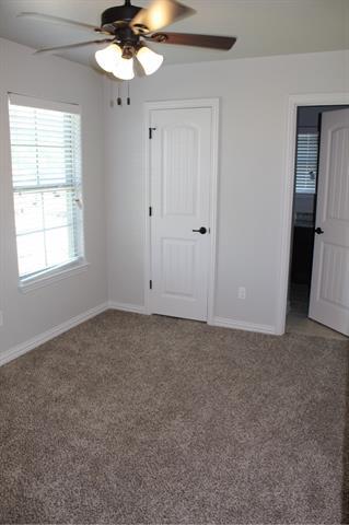 Building Photo - 208 W Lake Ave