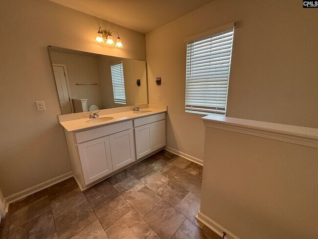 Building Photo - 120 Kings Parish Ct