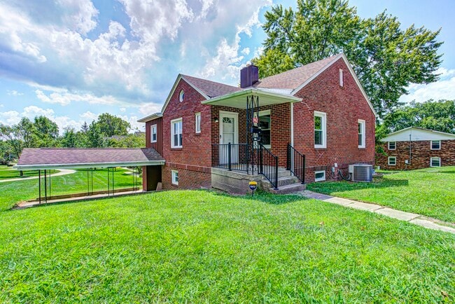 Primary Photo - 601 Walnut St
