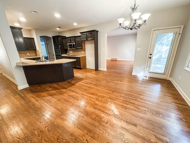 Building Photo - 4776 White Pass Dr