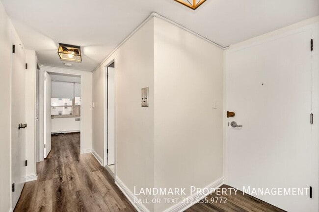 Building Photo - 3950 N Lake Shore Dr