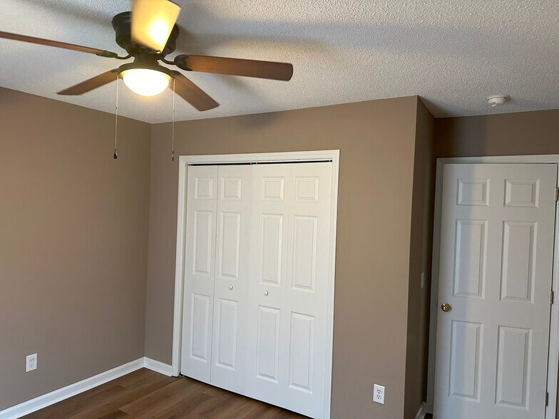 Building Photo - 420 Johnson St