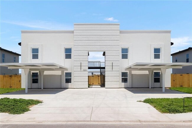 Primary Photo - 4508 Larkspur Ave