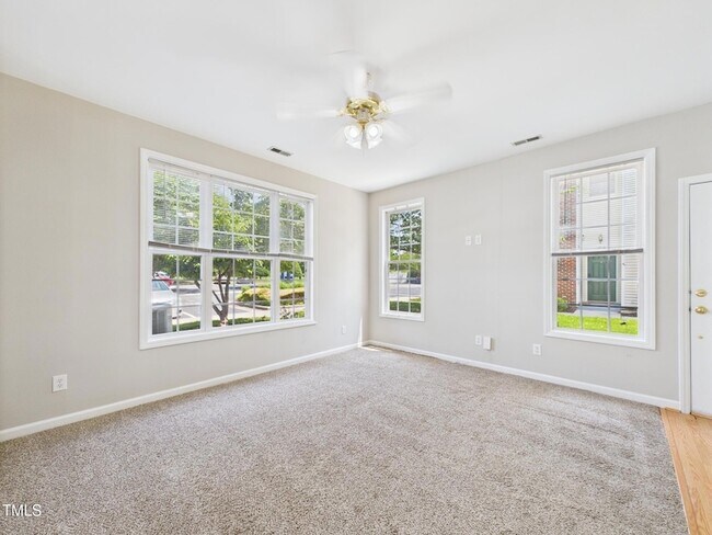 Building Photo - 2111 Kudrow Ln