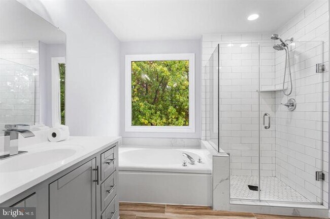 Building Photo - 2807 Falling Brook Terrace