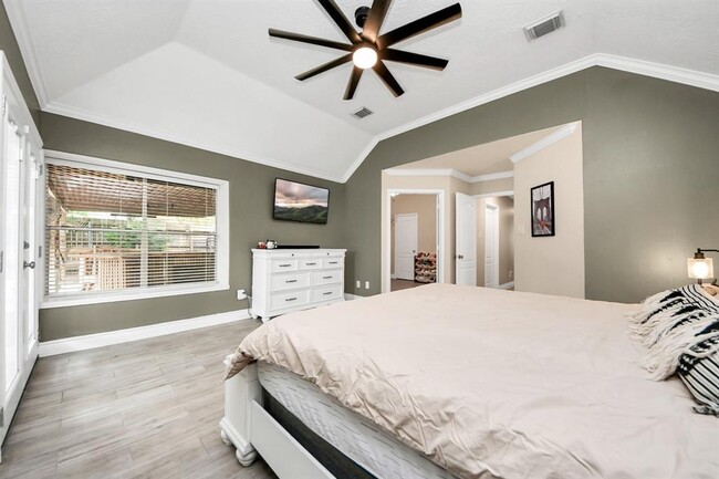 Building Photo - 2015 Dawn Crest Ct