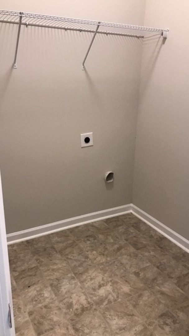 Building Photo - 4 Bedroom Single Family Home in Ellenwood ...