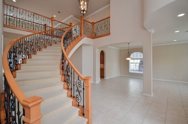 Building Photo - 3903 Pinesbury Dr