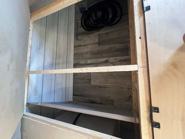 Building Photo - 1 undisclosed