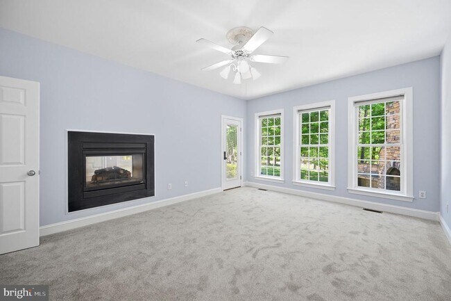 Building Photo - 11912 Old Elm Ct