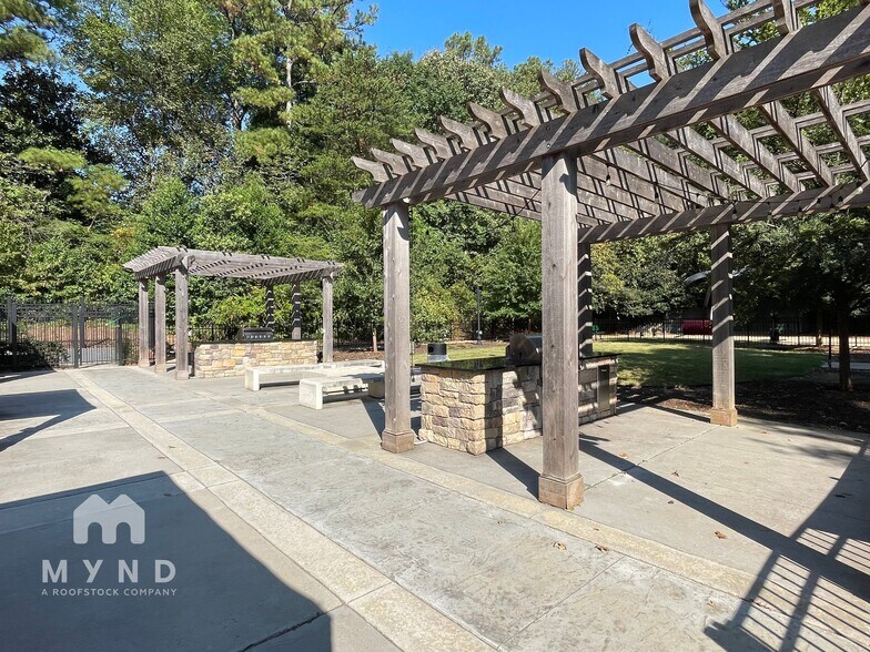 Building Photo - 795 Hammond Dr