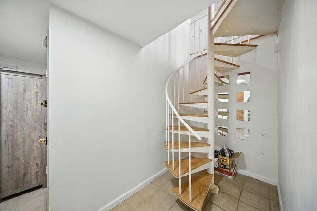 Building Photo - 224 48th St