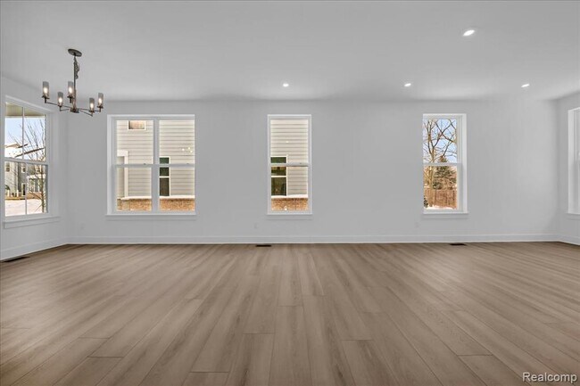 Building Photo - 10790 Barrett