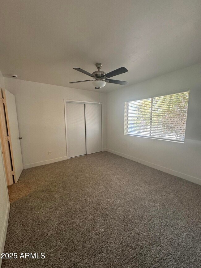 Building Photo - 738 W Pepper Pl