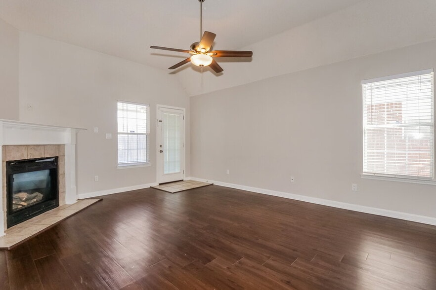 Building Photo - 9882 Wynngate Dr