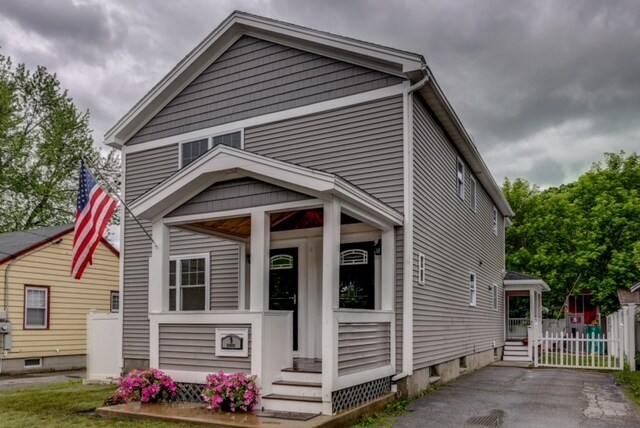 House - 9 Newbury St