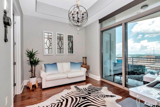 Building Photo - 275 Bayshore Blvd