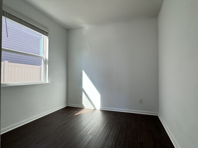 Building Photo - 2904 Laurel Springs Dr