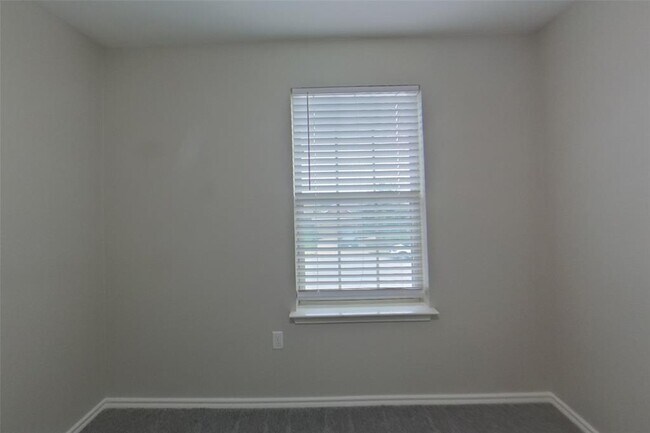 Building Photo - 15102 Verela Dr