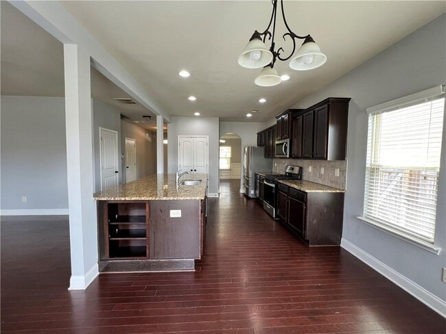 Building Photo - 3522 Fallen Oak Dr
