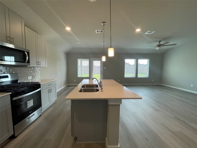 Building Photo - 6406 Brazos Trl Dr