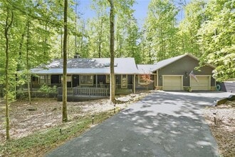 Building Photo - 64 Paddock Wy