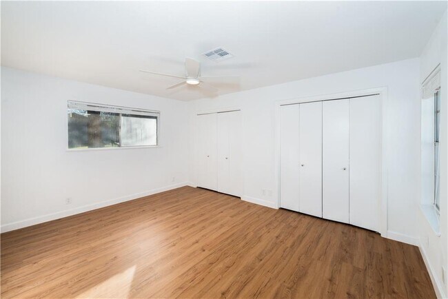 Building Photo - 4406 Scottsdale Rd