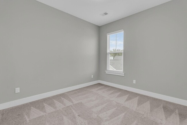 Building Photo - 313 Baritone Rd