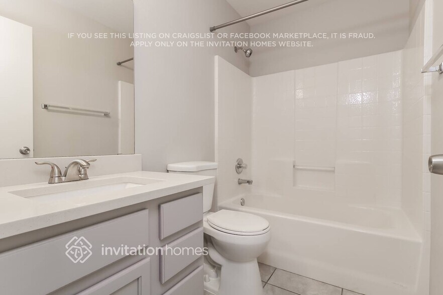 Building Photo - 11312 W Puget Ave