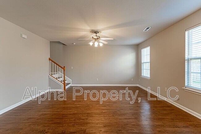 Building Photo - 204 Pope Ln
