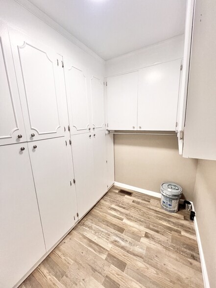 Building Photo - 925 Southgate Dr