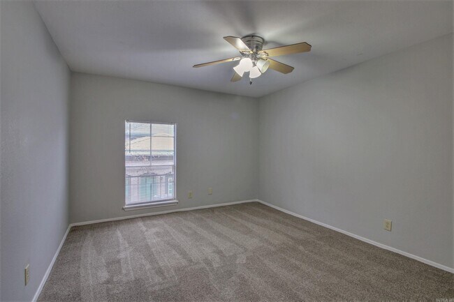Building Photo - 1601 N Bryant St