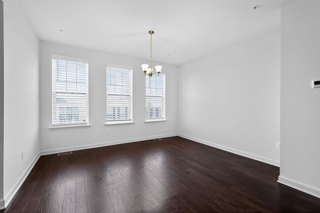 Building Photo - 9908 Wood Edge Wy