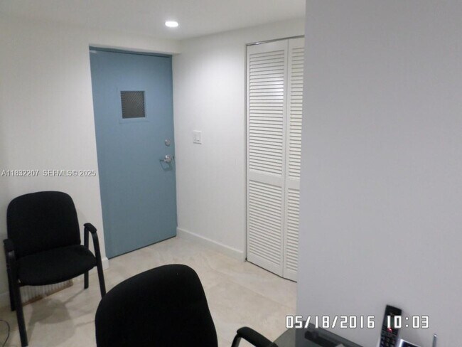 Building Photo - 11750 NE 16th Ave