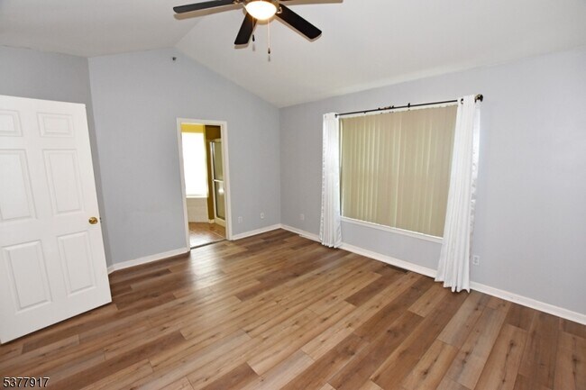 Building Photo - 101 Boulder Ridge