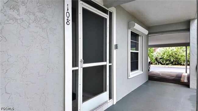 Building Photo - 509 Roma Ct