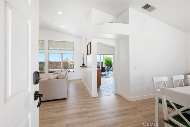 Building Photo - 65949 Avenida Dorado