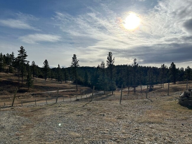 Building Photo - Beautiful 10 Acre Property Columbus, MT!