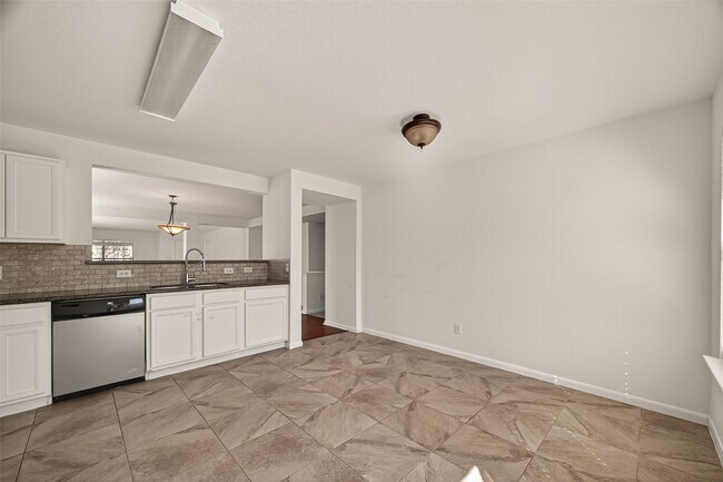 Building Photo - 4719 Silver Spruce Ln