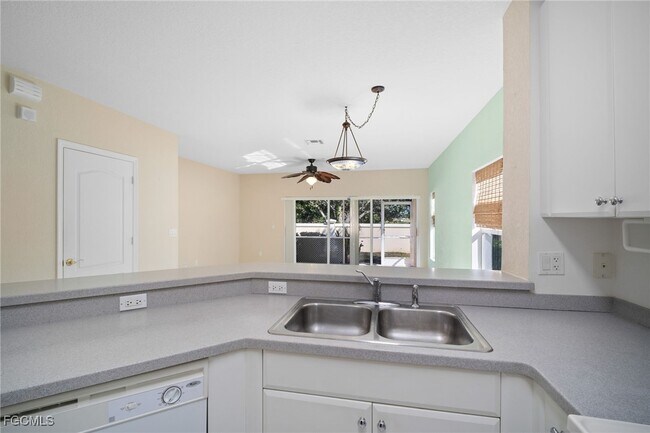 Building Photo - 8535 Athena Ct