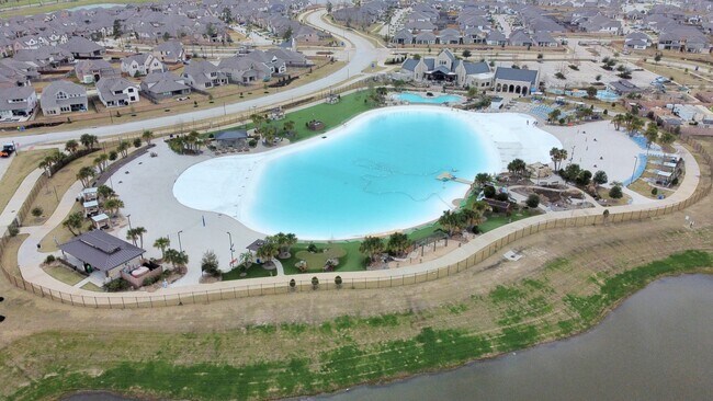 Building Photo - 15811 Bremore Dr