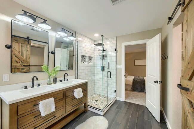 Building Photo - 13104 Tilder Dr