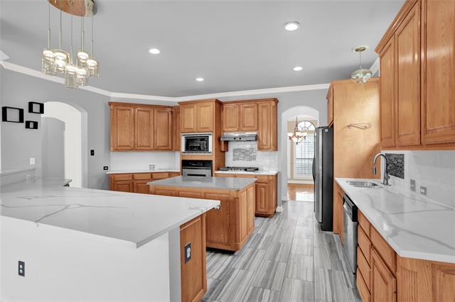 Building Photo - 3404 High Vista Dr