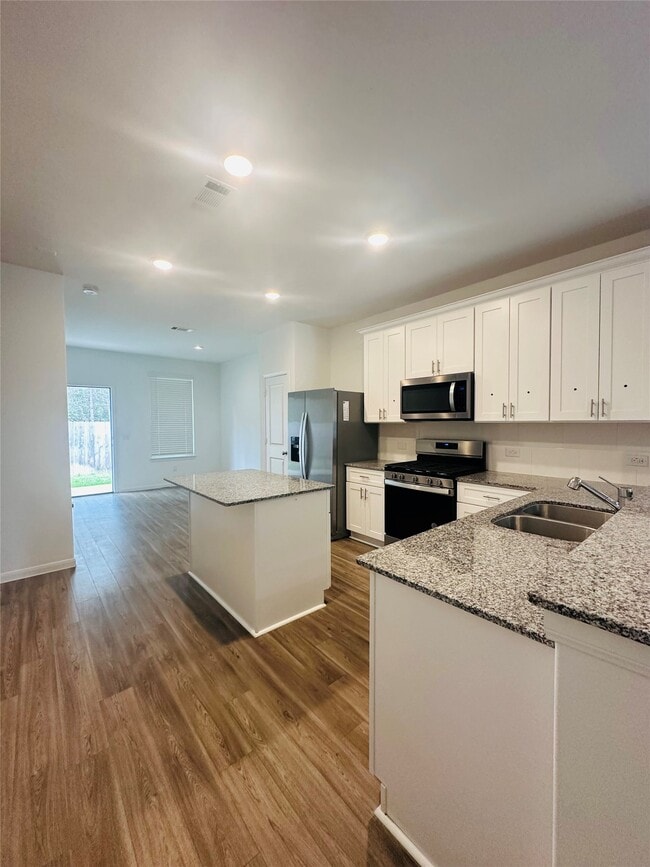 Building Photo - 309 Maple Bark Trl