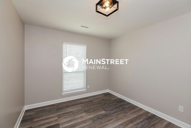 Building Photo - 3 Bedroom Pet-Friendly Home in MINT HILL, NC with Main Street Renewal