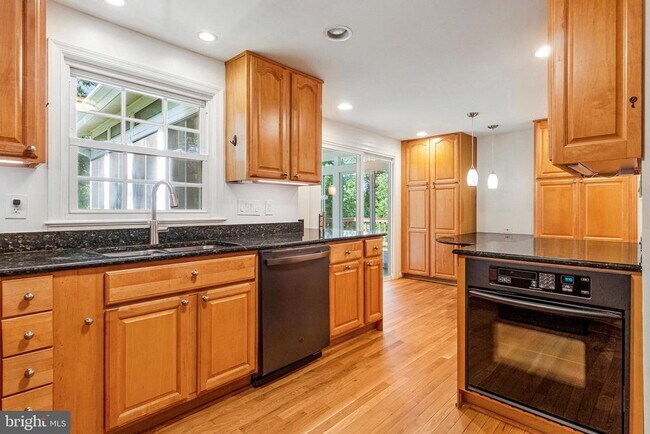Building Photo - 4203 Pickering Pl