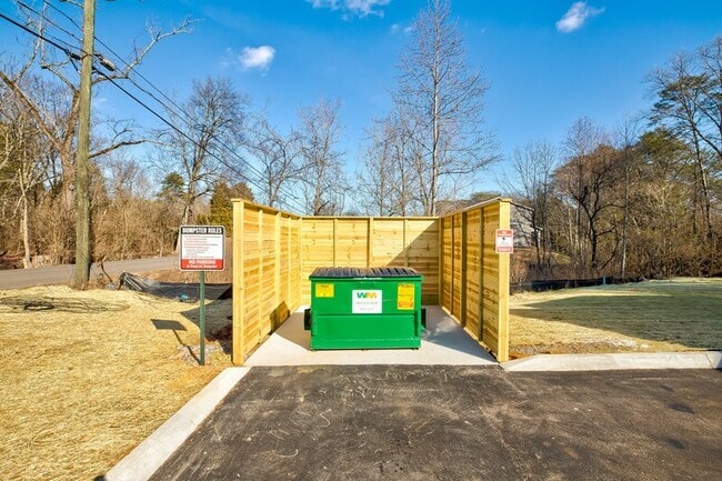 Building Photo - 428 E Norton Rd