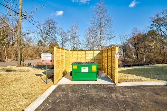 Building Photo - 430 E Norton Rd